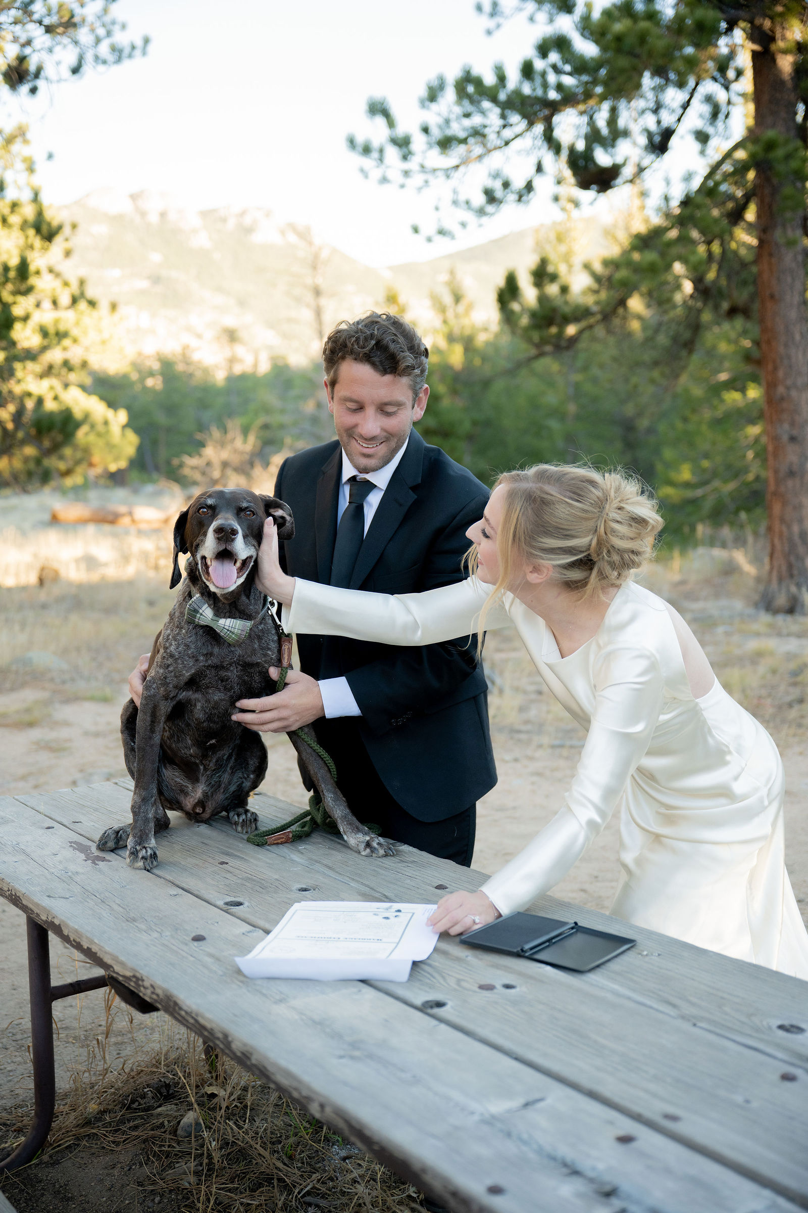 Colorado elopement couple